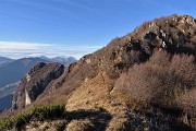 55 Breve discesa prima della salita in cima Castel Regina